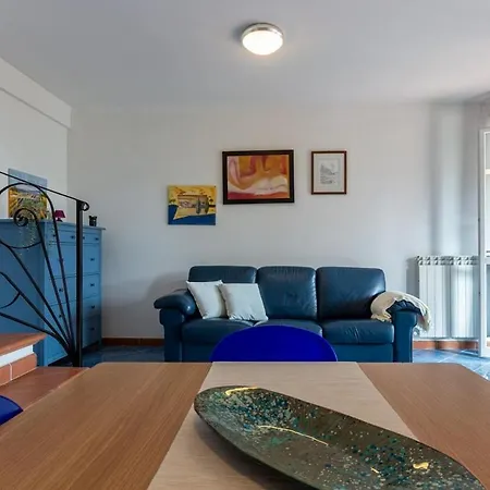Feriehus With Private Garden A Stone's Throw From The Sea *